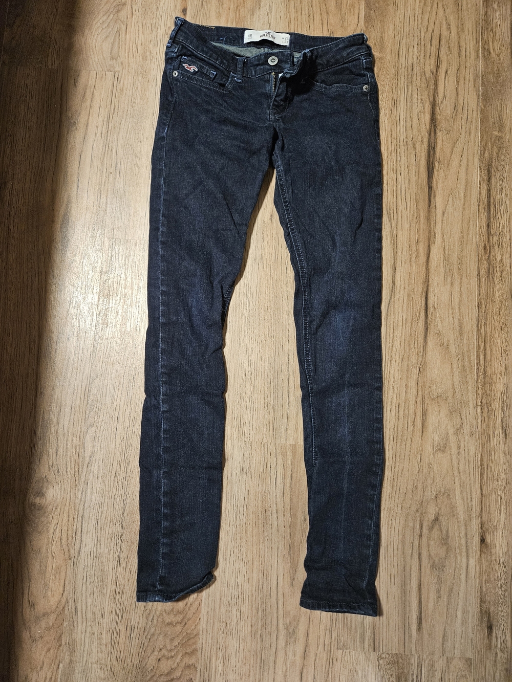 Hollister Classic Navy Low-Rise Skinny Jeans for Women